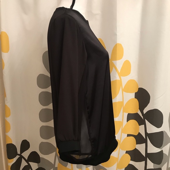 ❣️CUTE TOP❣️ - Picture 3 of 5